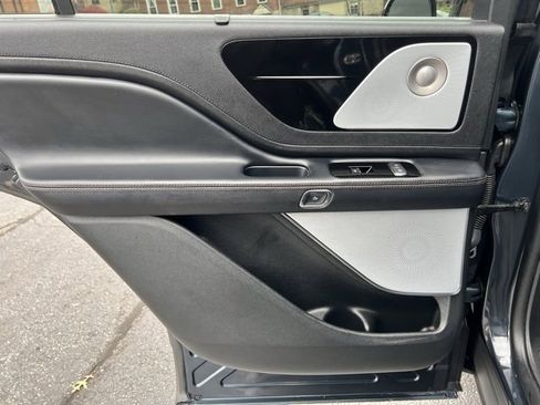 Used 2023 Lincoln Aviator Reserve w/ Equipment Group 201A image 20