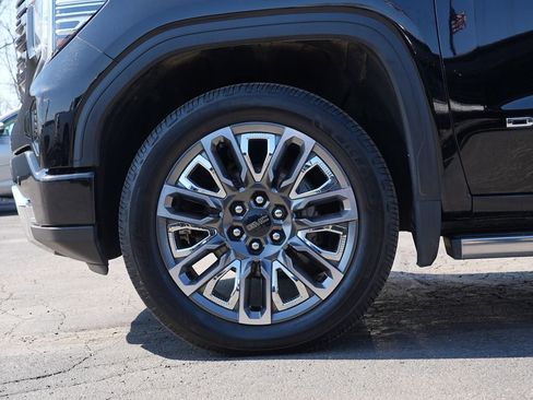 Used 2024 GMC Sierra 1500 Denali Ultimate AWD/4WD image 11