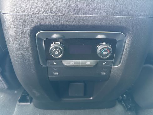 New 2026 Chevrolet Tahoe High Country image 18