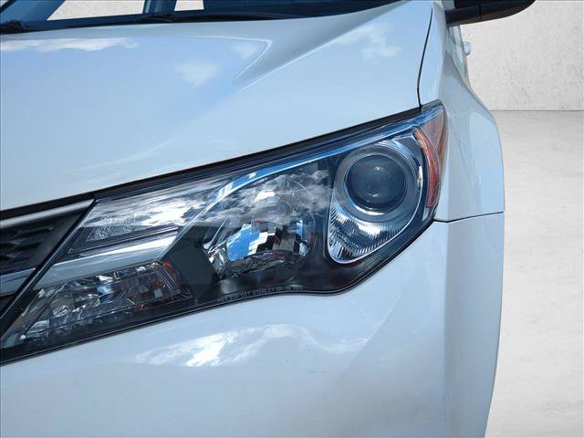 Used 2014 Toyota RAV4 LE FWD image 9