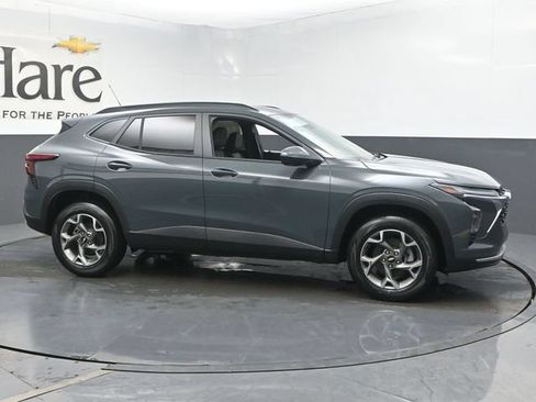 New 2026 Chevrolet Trax LT FWD image 1