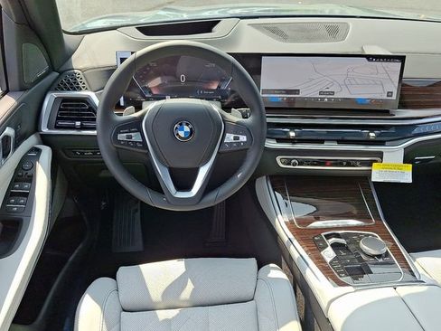 Certified 2026 BMW X5 xDrive40i w/ Premium Package AWD/4WD image 11