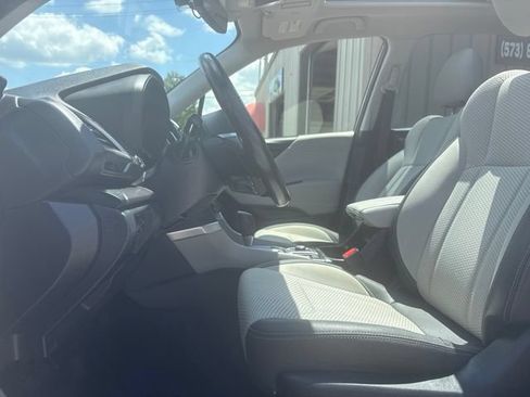 Used 2021 Subaru Forester Premium AWD/4WD image 12