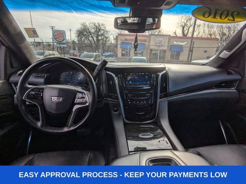 Used 2016 Cadillac Escalade ESV Platinum AWD/4WD image 23