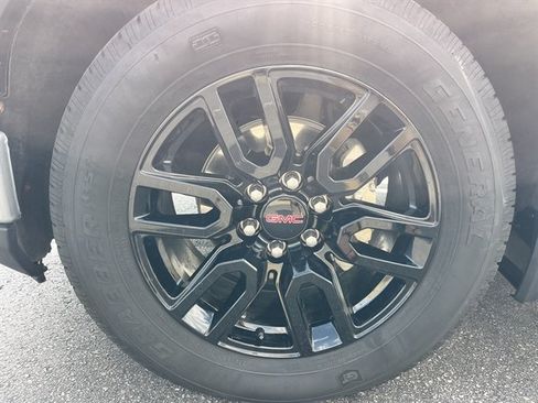 Used 2025 GMC Sierra 1500 Elevation AWD/4WD image 9
