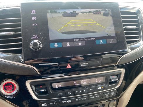 Used 2022 Honda Pilot Touring image 23
