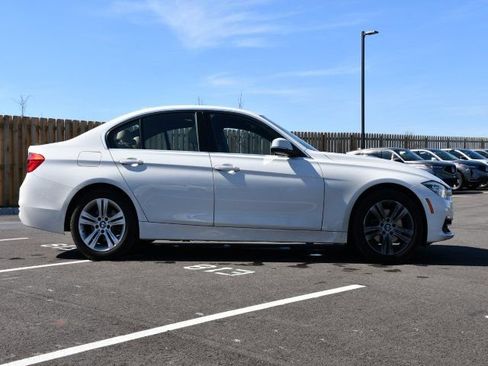 Used 2018 BMW 330i xDrive Sedan image 8