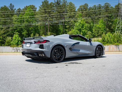 Used 2024 Chevrolet Corvette Stingray Premium Conv w/ Z51 Performance Package RWD image 18