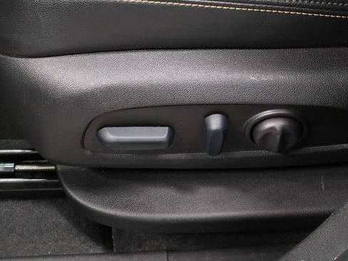 Used 2024 Chevrolet Equinox Premier AWD/4WD image 25
