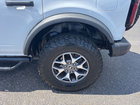Used 2023 Ford Bronco Badlands image 21
