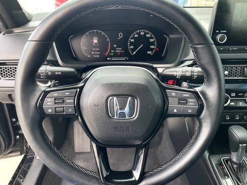 Used 2025 Honda Civic Sport image 13