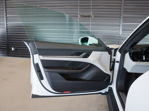 Certified 2025 Porsche Taycan RWD image 21