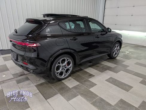Used 2024 Alfa Romeo Tonale Veloce AWD/4WD image 4