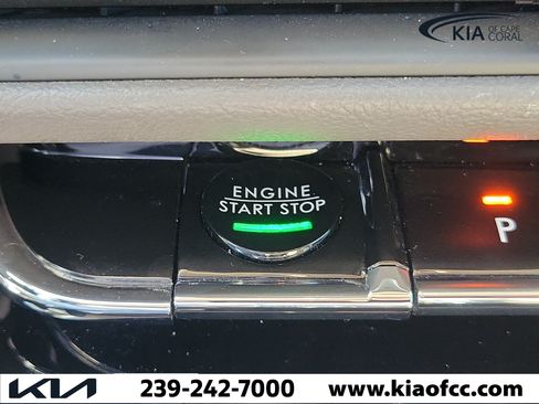 Used 2024 Lincoln Corsair FWD image 30