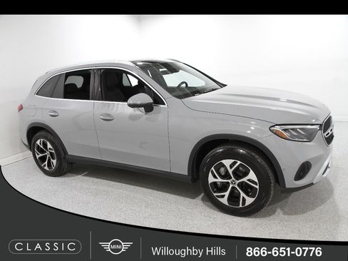 Used 2025 Mercedes-Benz GLC 350e 4MATIC image 1