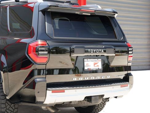 Used 2026 Toyota 4Runner Limited AWD/4WD image 17