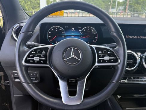 Certified 2023 Mercedes-Benz GLA 250 4MATIC image 9