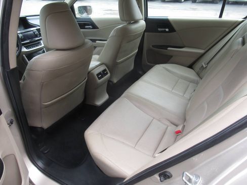 Used 2015 Honda Accord EX-L image 15