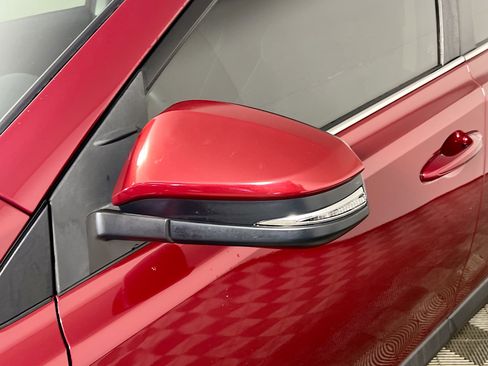 Used 2018 Toyota RAV4 XLE image 13