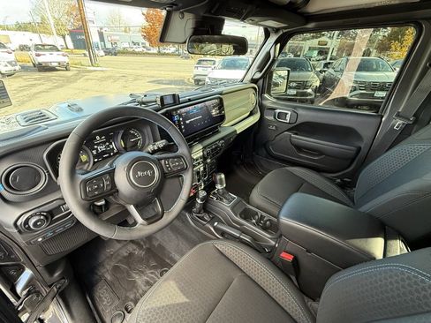 Used 2024 Jeep Wrangler Unlimited Rubicon 4xe w/ Safety Group image 15