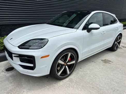 Used 2026 Porsche Cayenne S AWD/4WD image 7