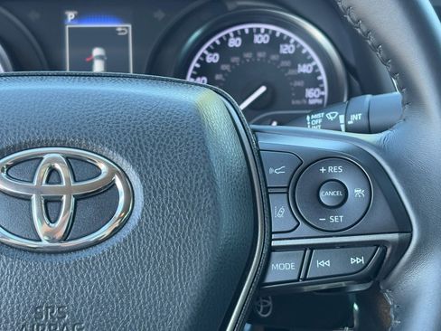 Used 2022 Toyota Camry SE w/ Carpet Mat Package (TMS) image 23