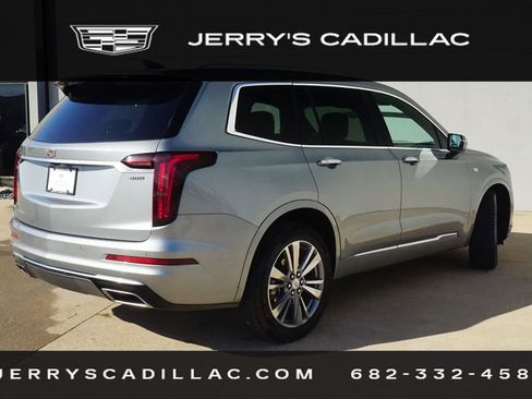 Certified 2025 Cadillac XT6 Premium Luxury image 7