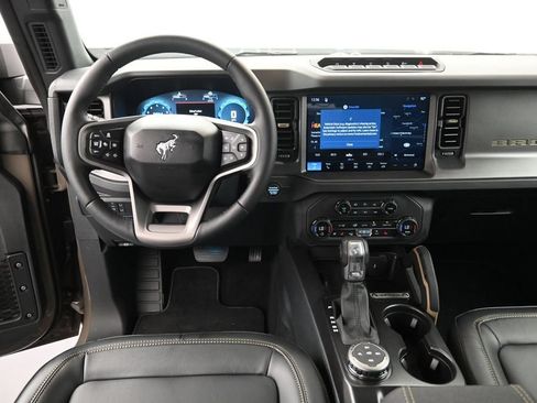 Used 2026 Ford Bronco Badlands AWD/4WD image 11