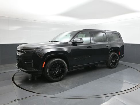 New 2026 Jeep Grand Wagoneer Limited AWD/4WD image 34