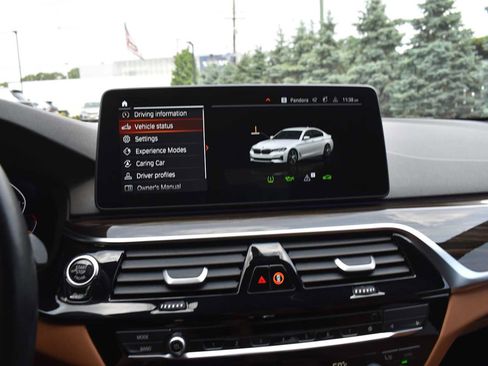Used 2023 BMW 530i xDrive w/ Convenience Package AWD/4WD image 15