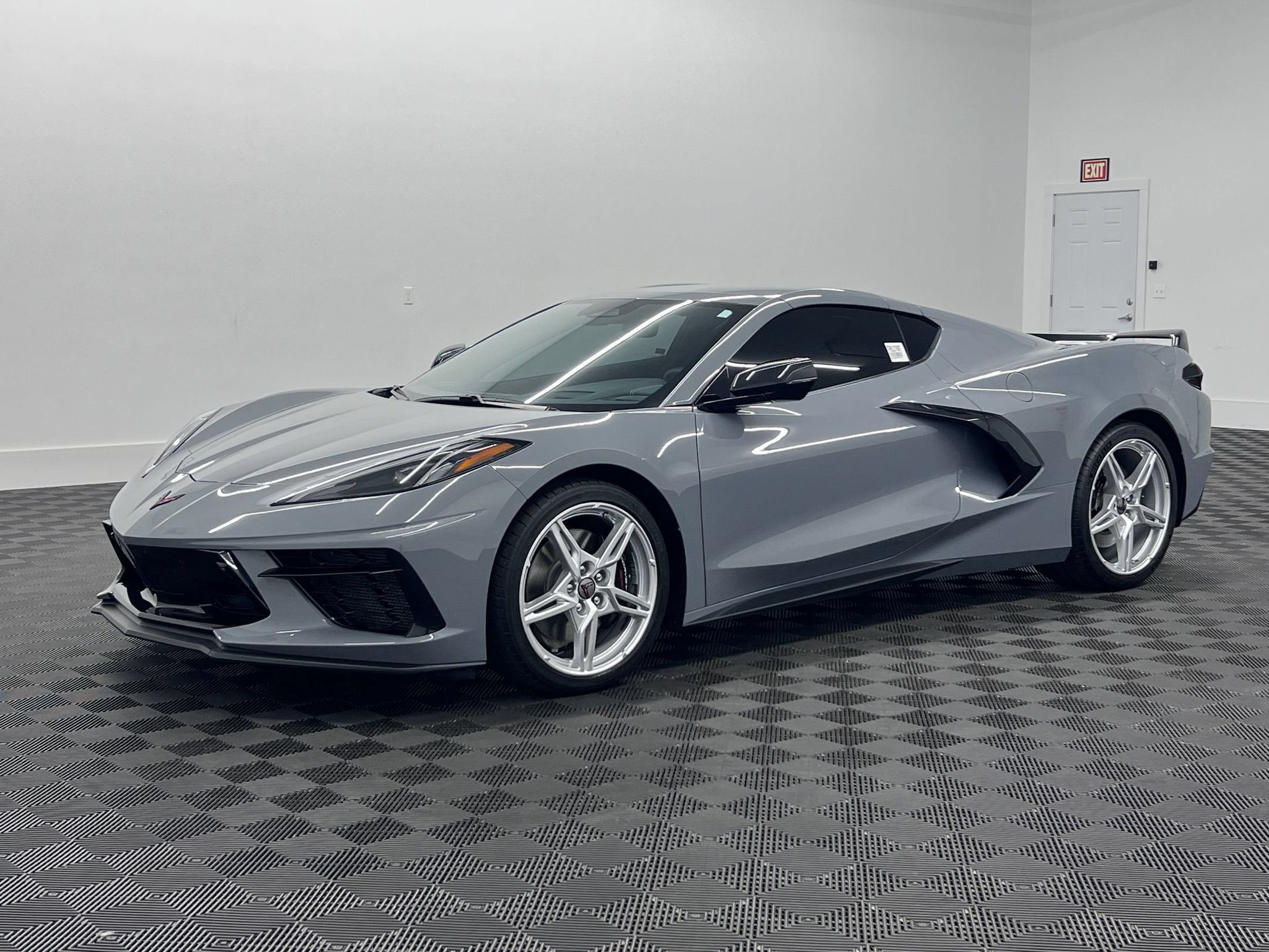 Used 2024 Chevrolet Corvette Stingray Preferred Cpe w/ Z51 Performance Package RWD image 1