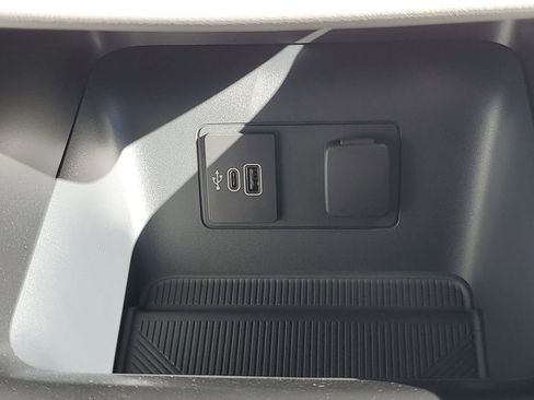 New 2026 Ford Explorer Active w/ Active Comfort Package image 20