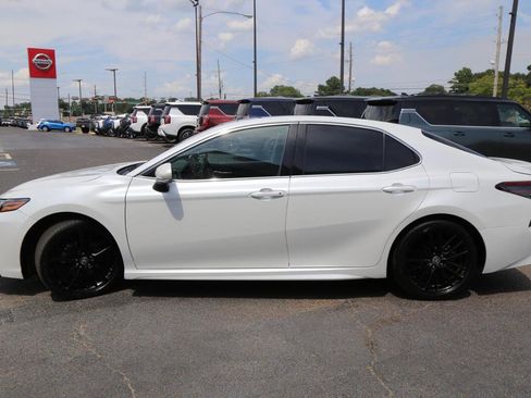 Used 2021 Toyota Camry XSE image 9