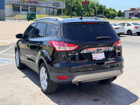 Used 2016 Ford Escape Titanium FWD image 4