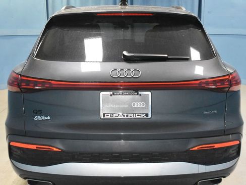 Certified 2025 Audi Q5 2.0T Premium w/ Convenience Package image 22