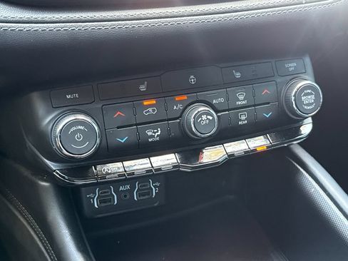 Used 2022 Dodge Durango GT RWD image 23