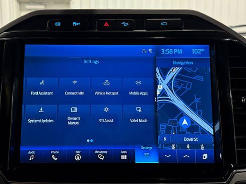 Used 2022 Ford F350 Lariat w/ Lariat Ultimate Package AWD/4WD image 18