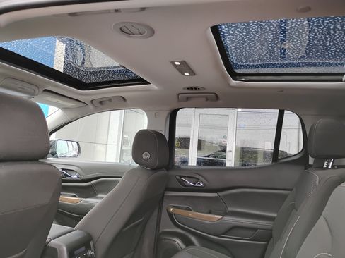 Used 2023 GMC Acadia SLE w/ Driver Convenience Package image 22