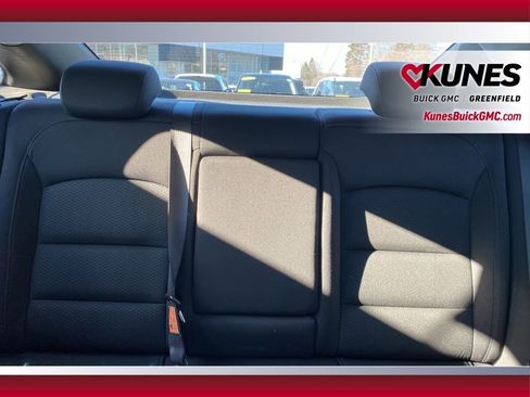 Used 2023 Chevrolet Malibu LT image 33