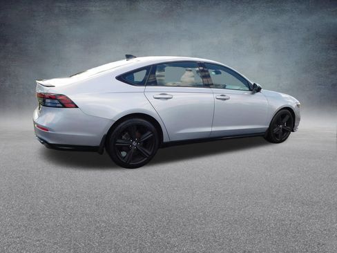 Used 2023 Honda Accord Sport image 3