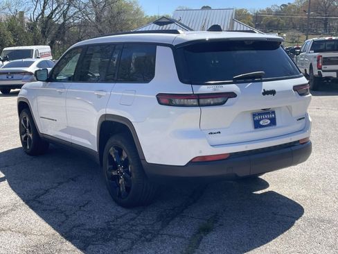 Used 2025 Jeep Grand Cherokee L Limited w/ Luxury Tech Group II image 9