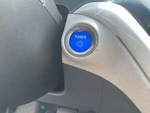 Used 2017 Chevrolet Bolt LT FWD image 19