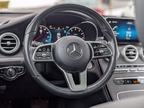 Used 2022 Mercedes-Benz GLC 300 4MATIC image 17