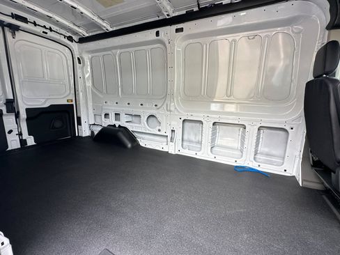 New 2026 Ford Transit 250 148 Medium Roof RWD image 11