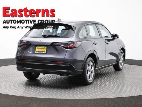 Used 2023 Honda HR-V LX image 5