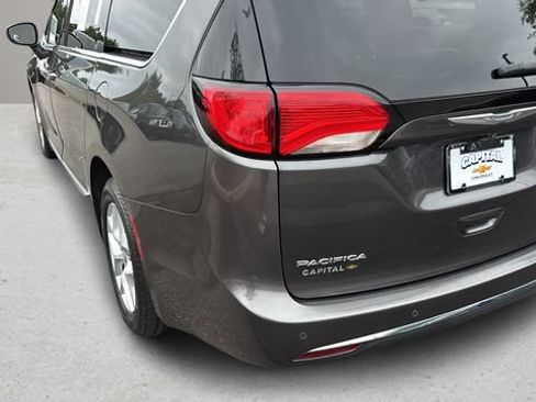 Used 2017 Chrysler Pacifica Touring-L Plus w/ Tire & Wheel Group FWD image 41
