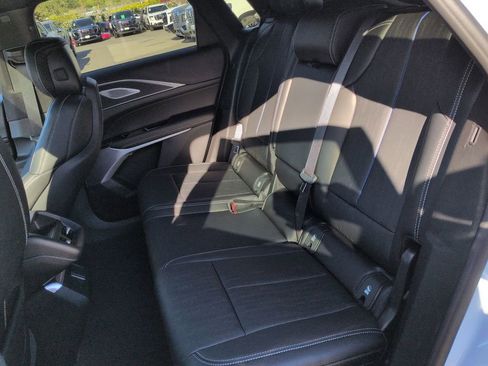 Used 2026 Cadillac Lyriq Premium Sport image 17