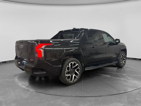 Used 2025 Chevrolet Silverado EV RST AWD/4WD image 3
