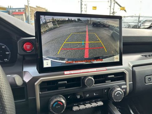 Used 2024 Toyota Tacoma TRD Sport image 19