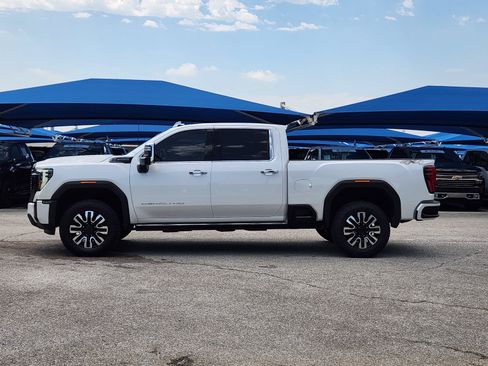 Used 2025 GMC Sierra 2500 Denali Ultimate AWD/4WD image 3